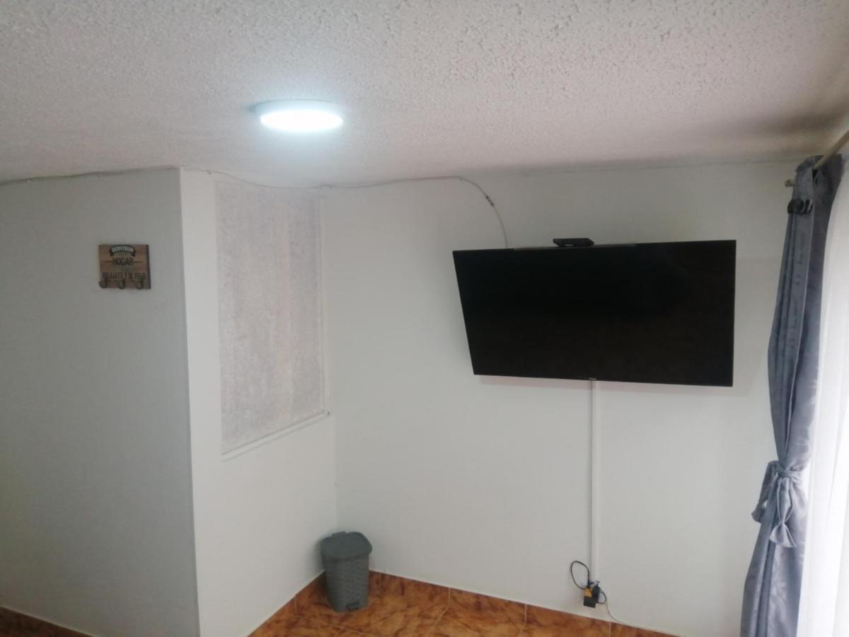 Habitacion Privada Cerca Al Aeropuerto Y Terminal Богота Екстер'єр фото